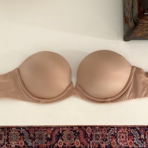 Victoria’s Secret strapless bra